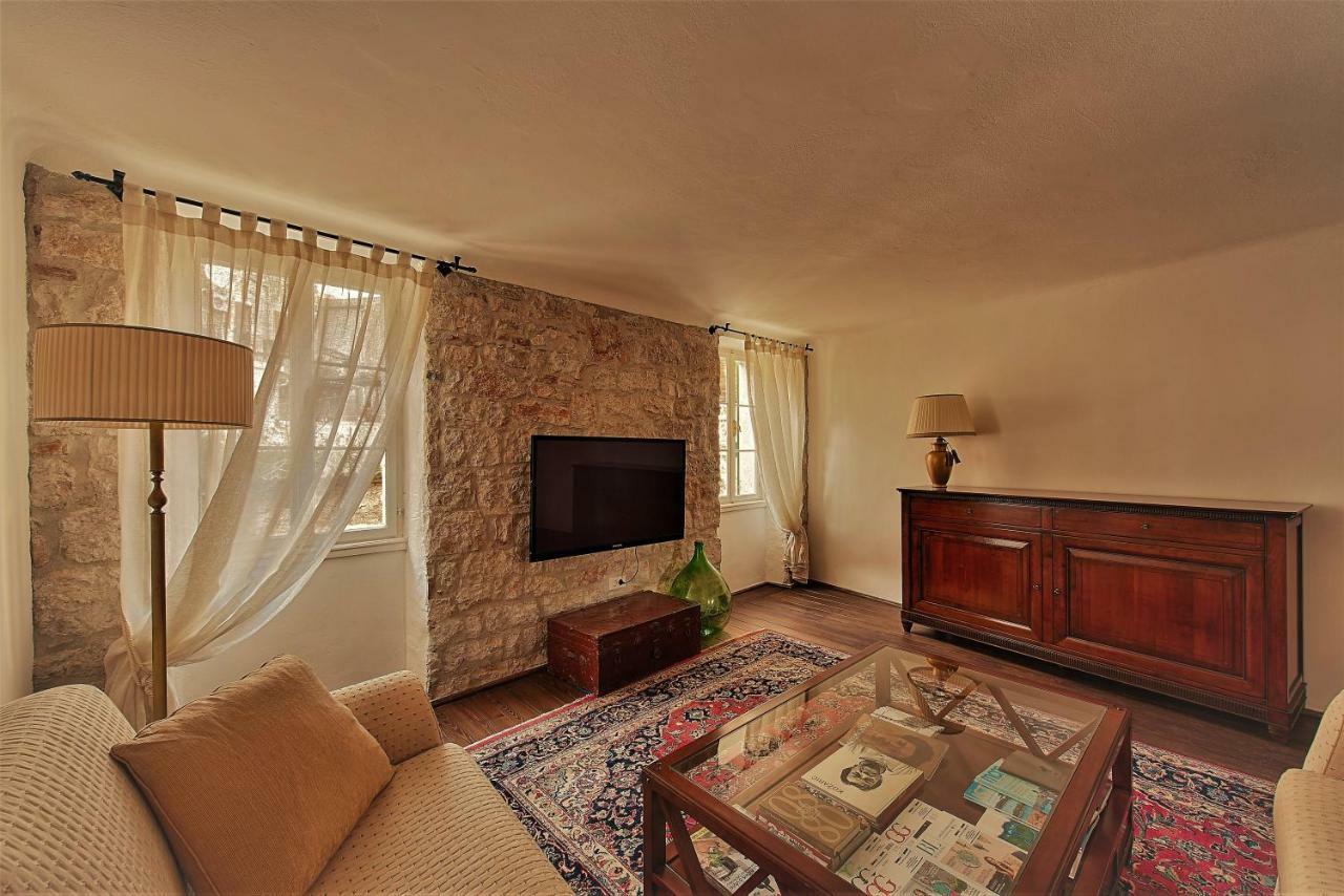 Tre Luci Apartment *